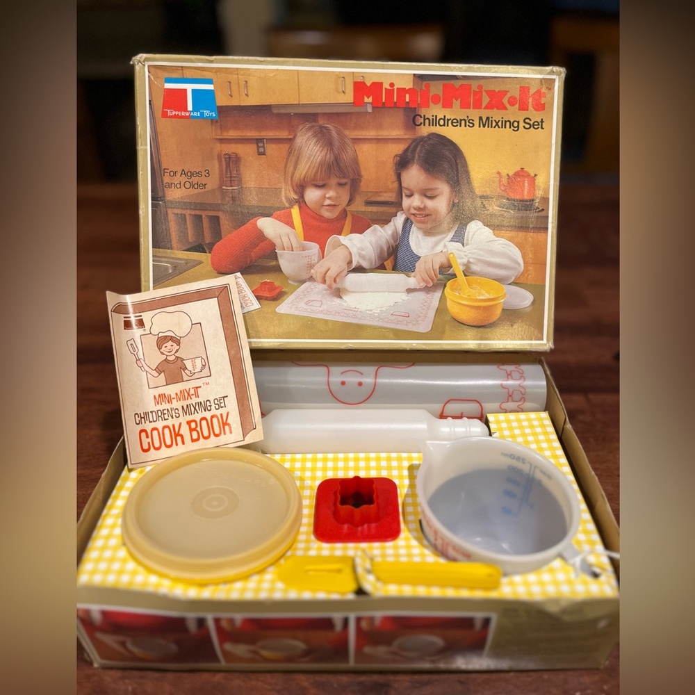 Tupperware Vtg Mini•Mix•It  in original box, never used